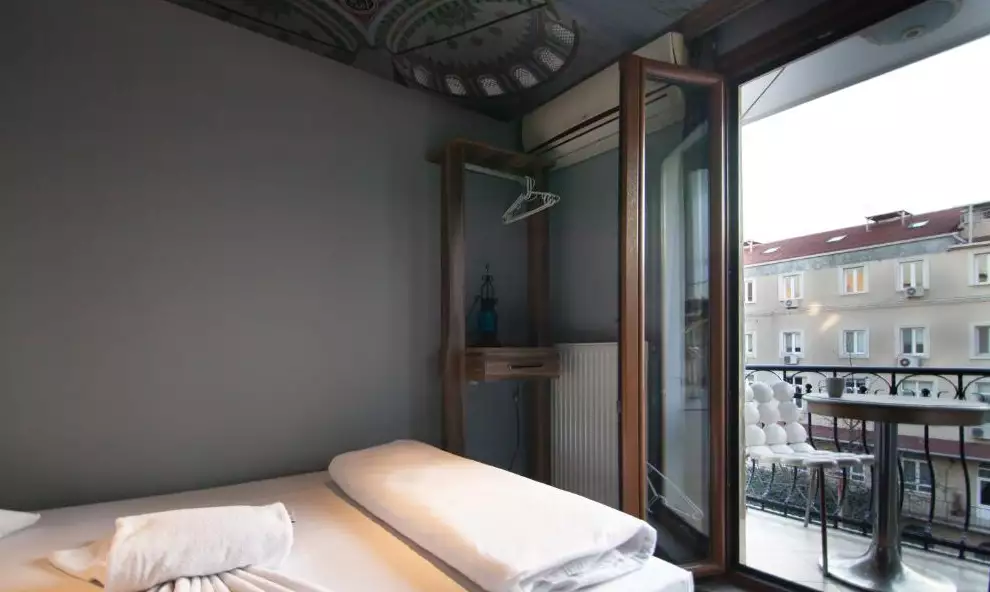 هتل هاستل استی این تقسیم استانبول